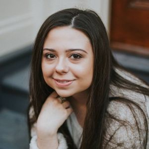 Nicole Baez Right at Home Profile Pic SQ